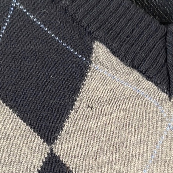 Saks Fifth Avenue Argyle Sweater - Marino Wool - V-Neck - Mens XL - Picture 5 of 5